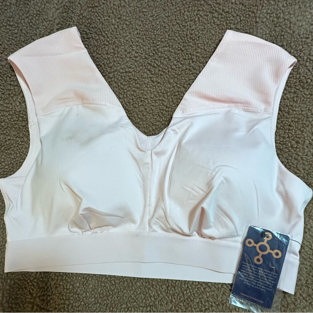 Tommie Copper Pullover Pink Sports Bra-With Back And Shoulder Support.
Size 2XL - Picture 4 of 9